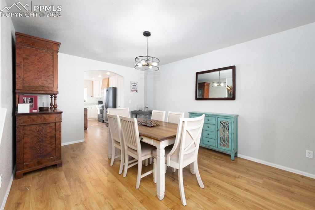 Image 11 of 43: Dining Area