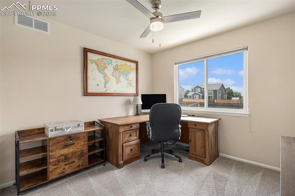 Image 15 of 30: Office