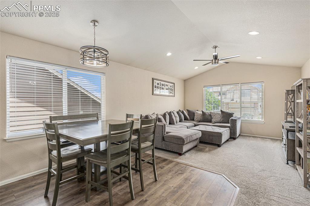 Image 6 of 30: Dining Area