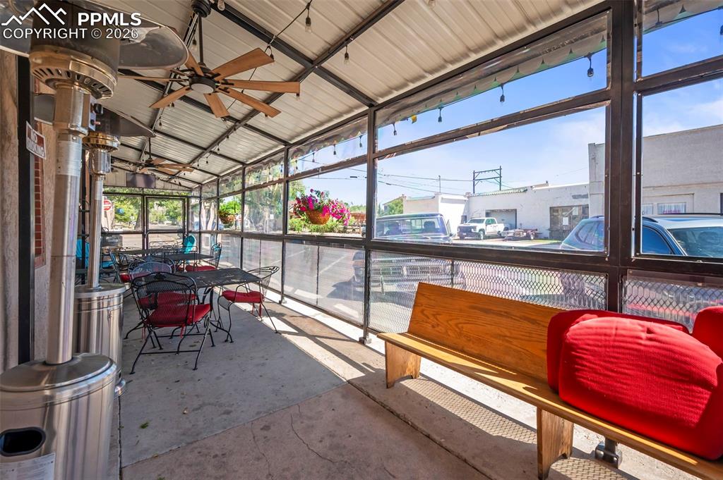 Image 33 of 41: Sun Room