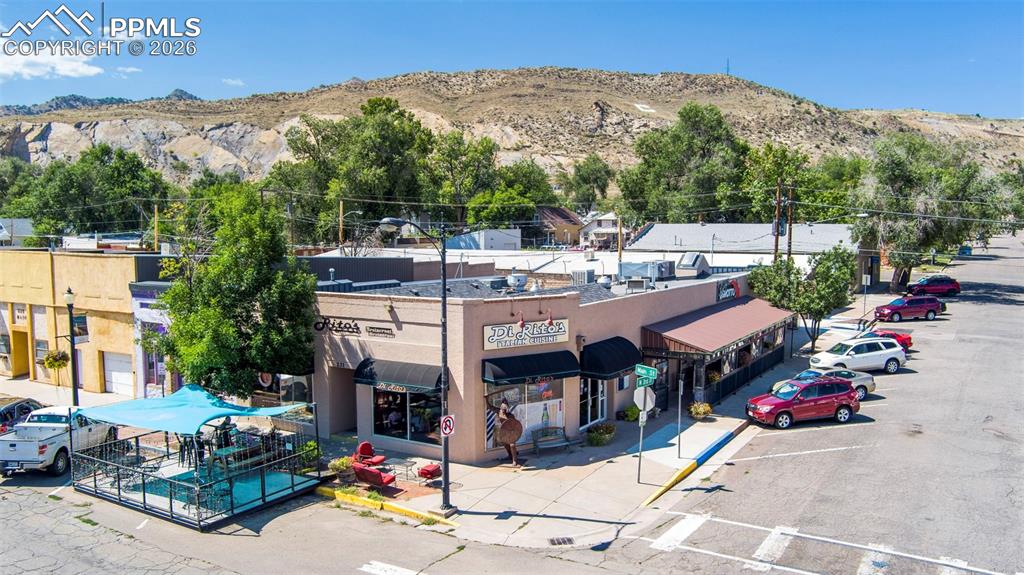 Image 4 of 41: Front of Structure