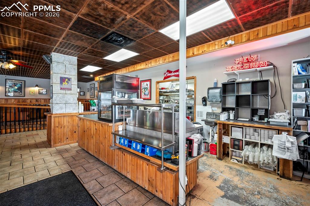 Image 41 of 41: Kitchen