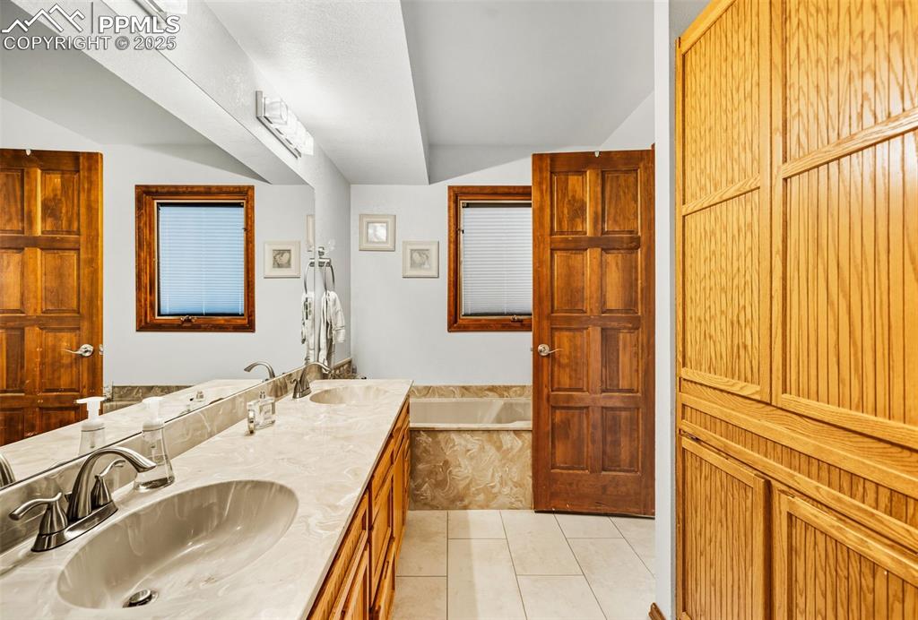 Image 26 of 45: Master Bathroom