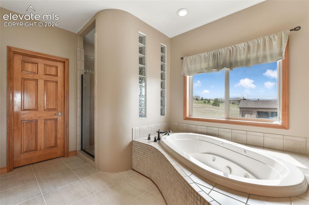 Image 18 of 50: Master Bathroom