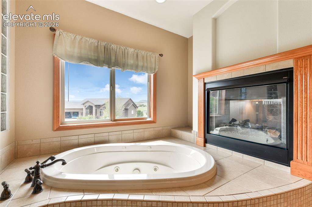 Image 19 of 50: Master Bathroom