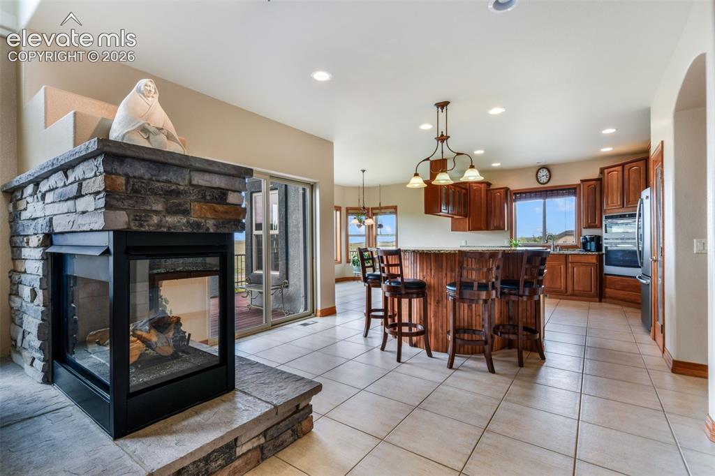 Image 8 of 50: Kitchen