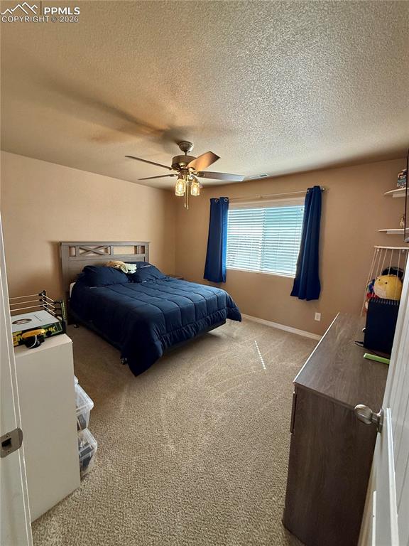 Image 15 of 30: Bedroom