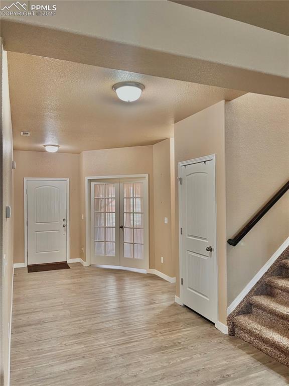 Image 8 of 30: Entry