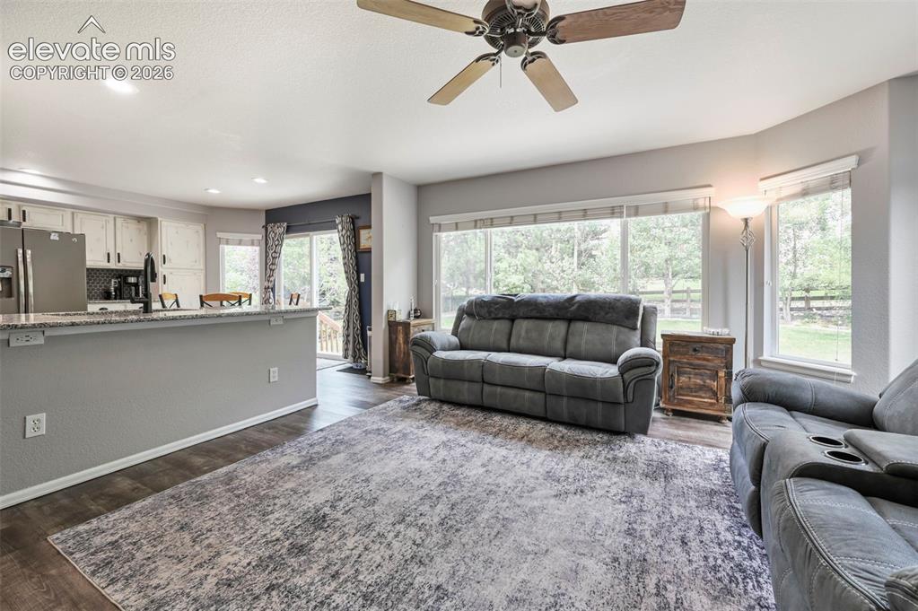 Image 15 of 39: Living Room