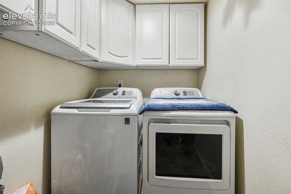 Image 32 of 39: Laundry