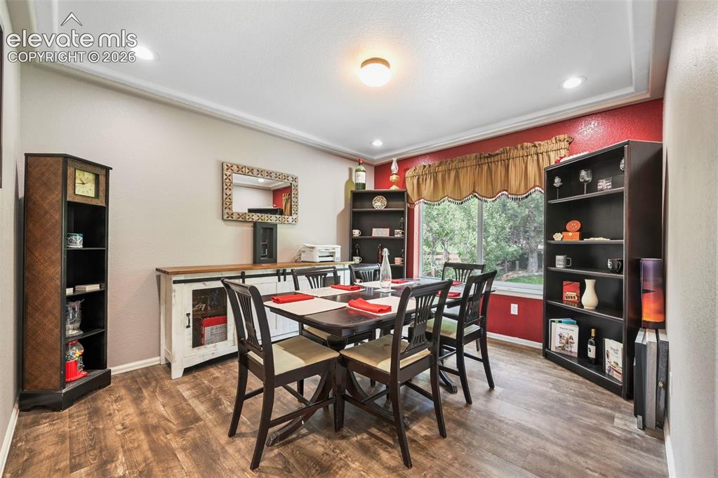Image 7 of 39: Dining Area