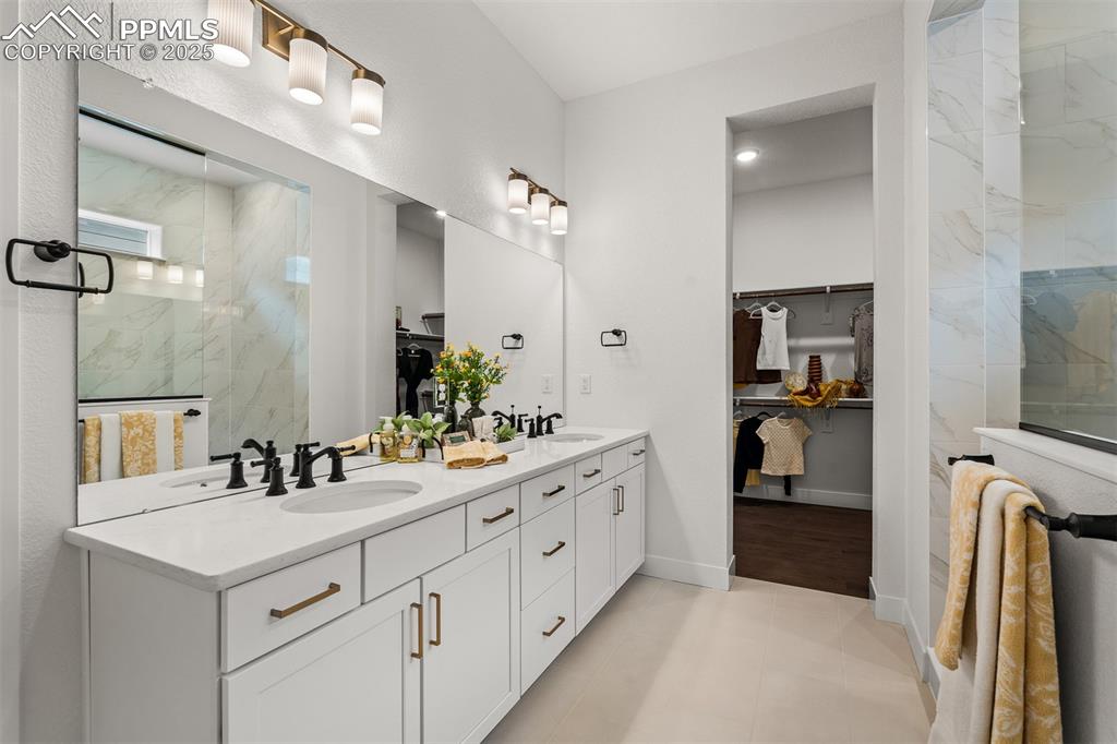 Image 19 of 40: Master Bathroom