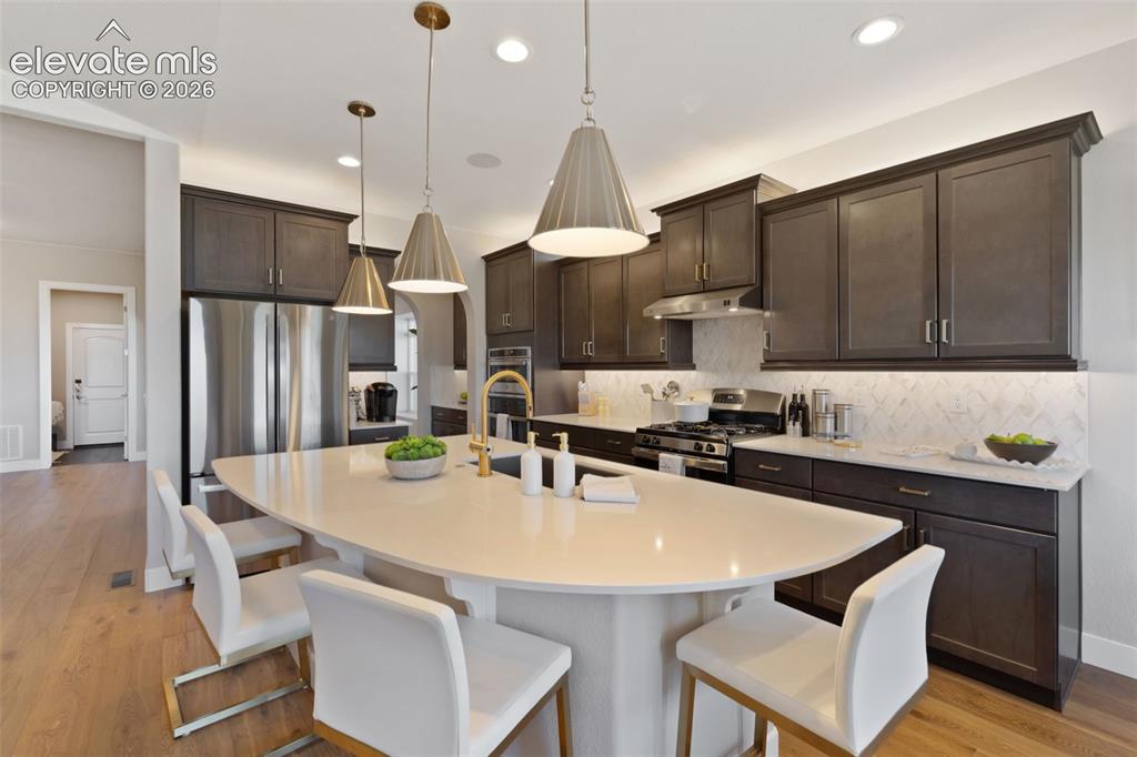 Image 17 of 50: Kitchen