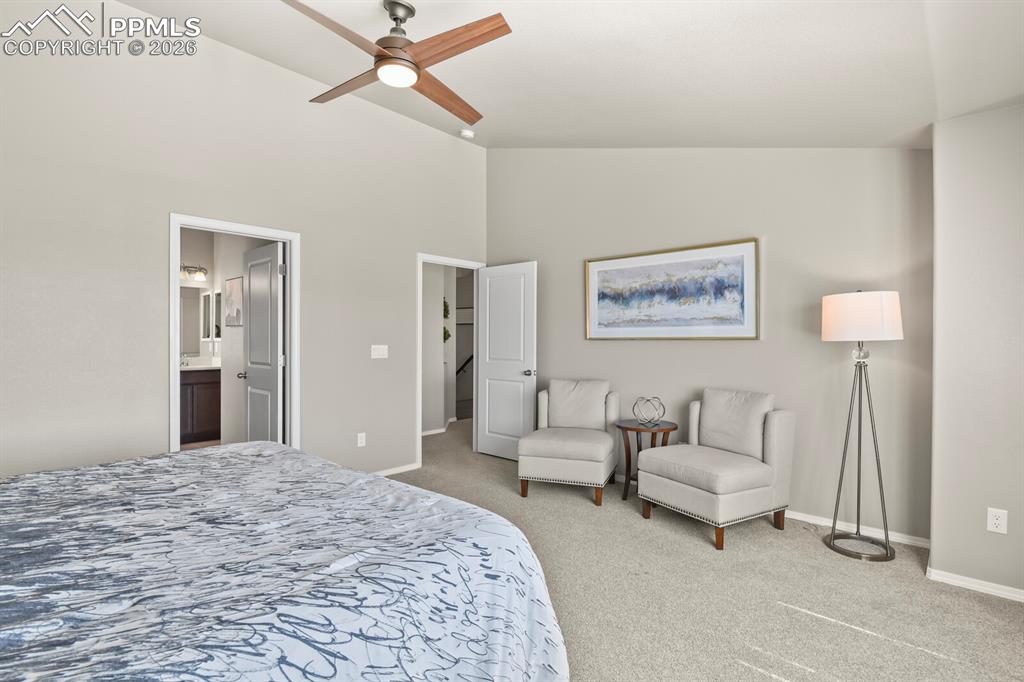 Image 25 of 49: Bedroom