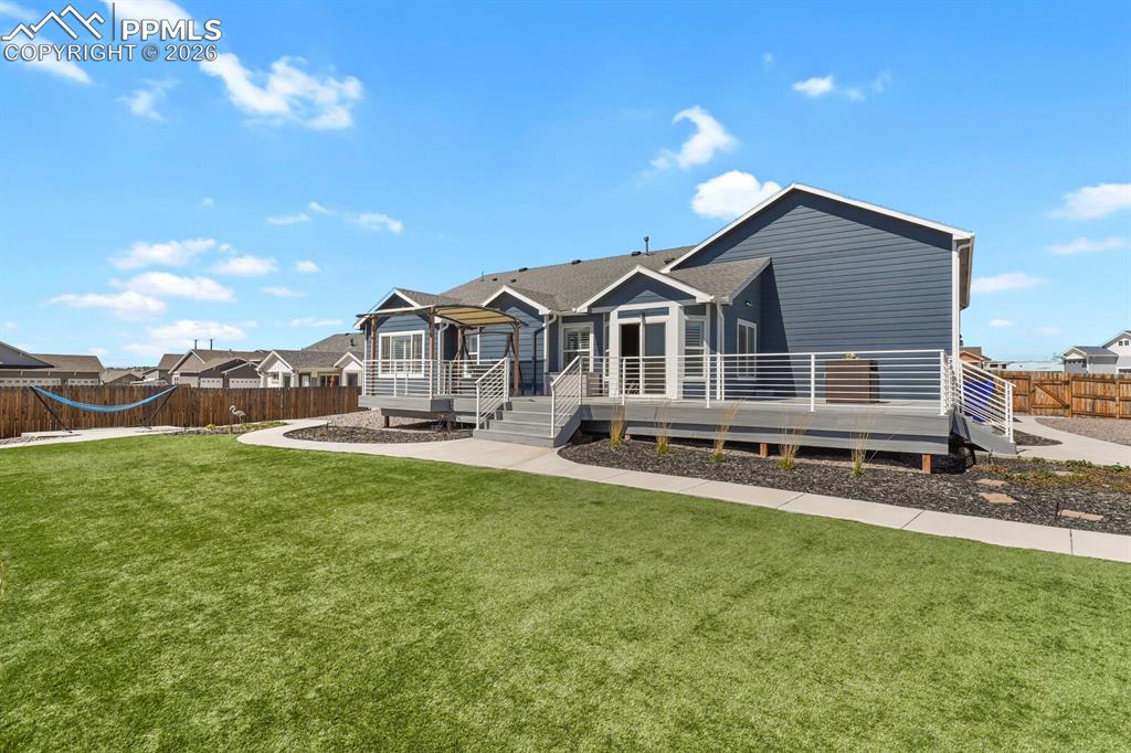 Image 47 of 49: Back of Structure