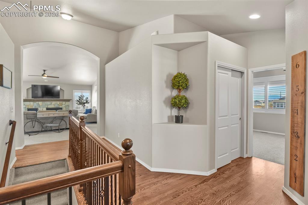 Image 5 of 49: Entry way 