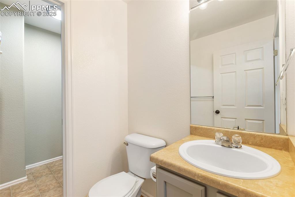 Image 11 of 32: Bathroom