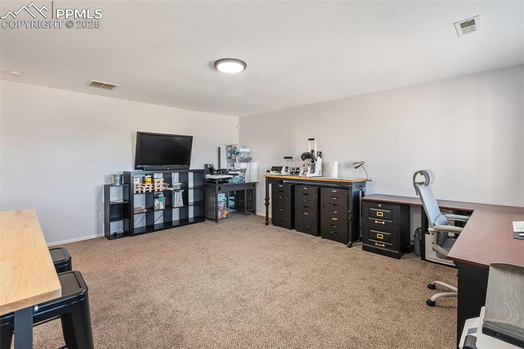 Image 16 of 32: Loft