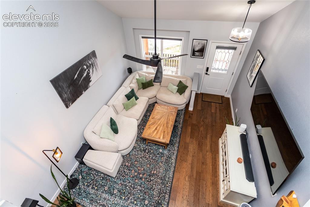Image 11 of 45: Living Room