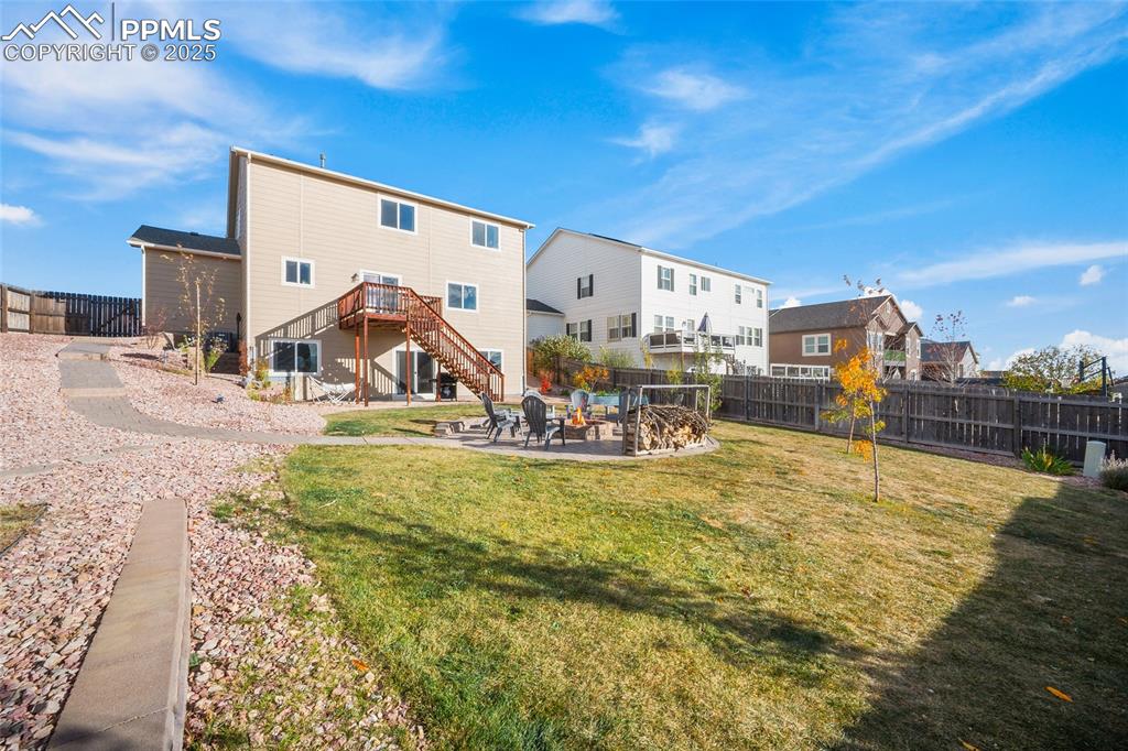 Image 46 of 50: Back of Structure