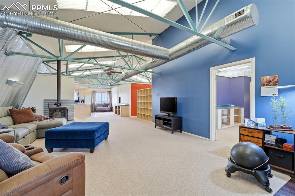 Image 41 of 50: Loft Apartment Living Room