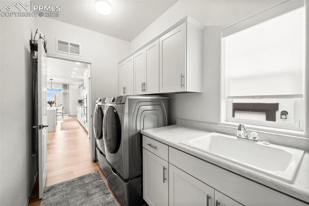 Image 16 of 48: Laundry