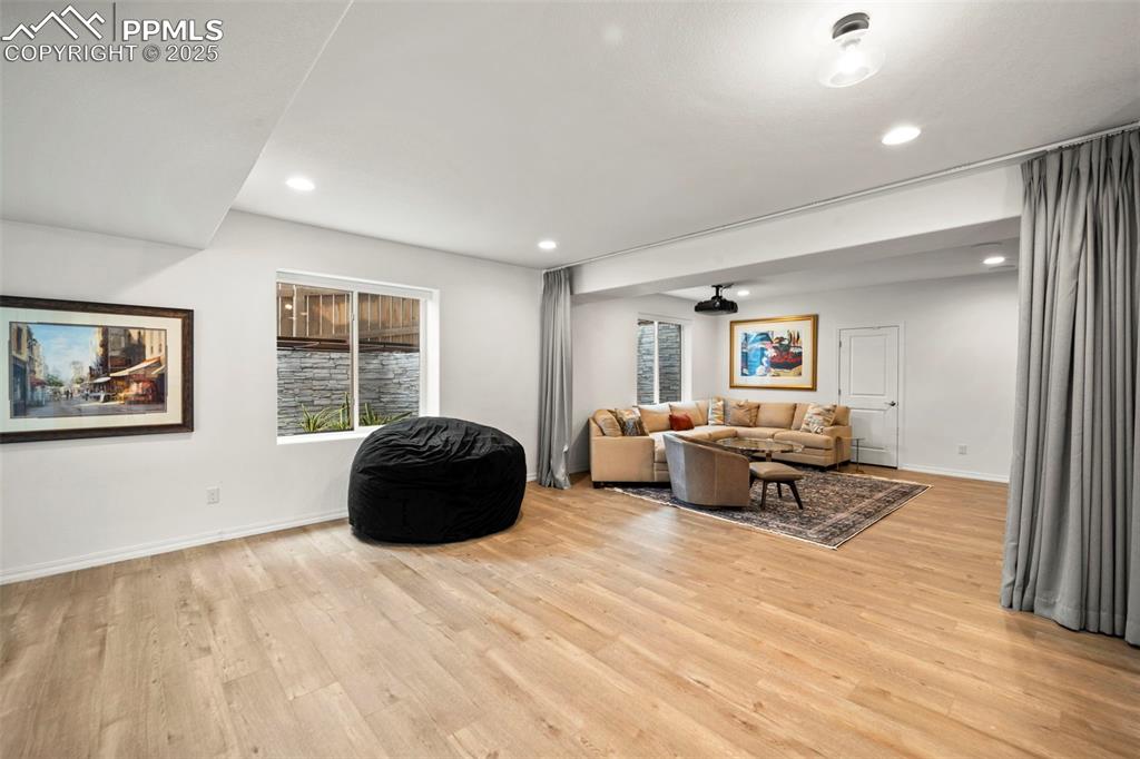 Image 30 of 48: Living Room