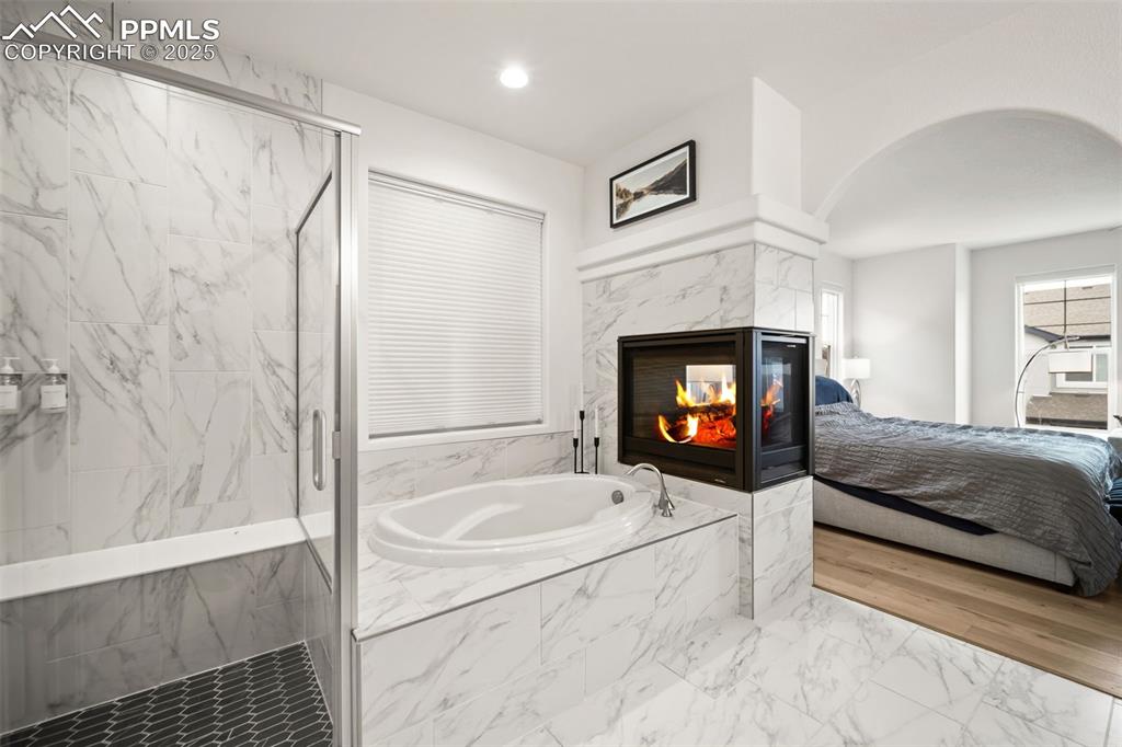 Image 35 of 48: Bathroom