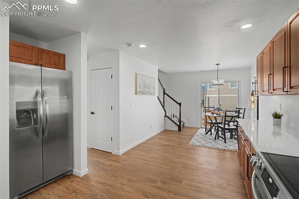 Image 11 of 31: Kitchen