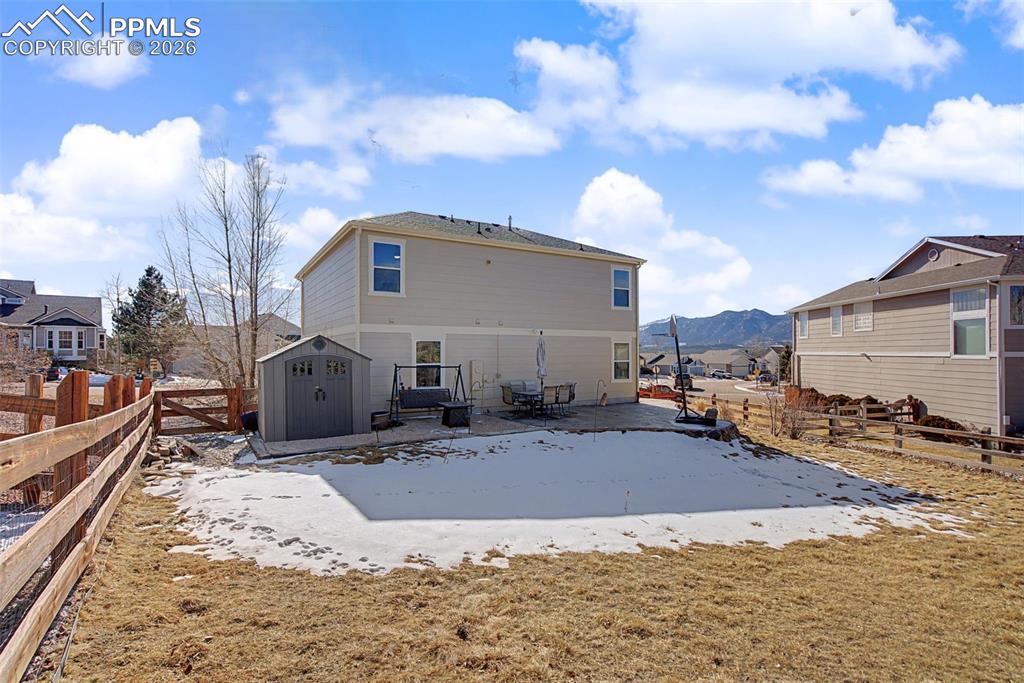 Image 30 of 31: Back of Structure