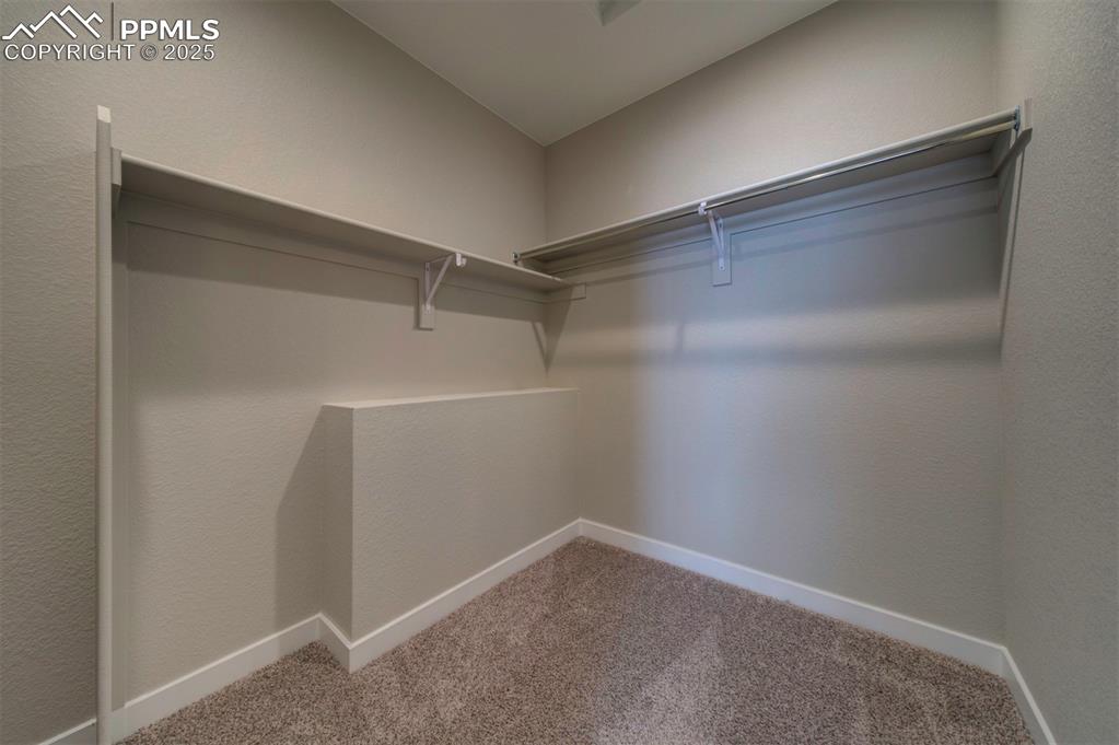 Image 15 of 43: Closet