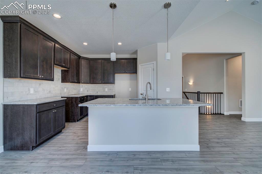 Image 5 of 43: Kitchen