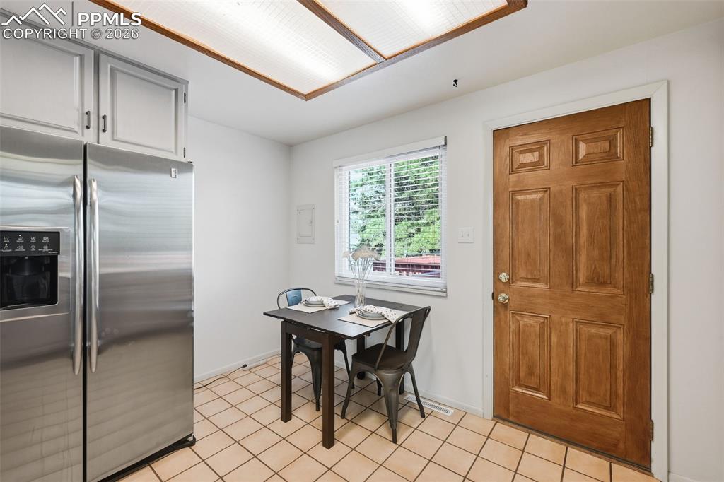 Image 12 of 36: Kitchen