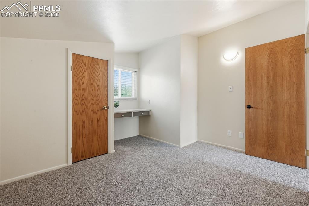 Image 23 of 36: Bedroom