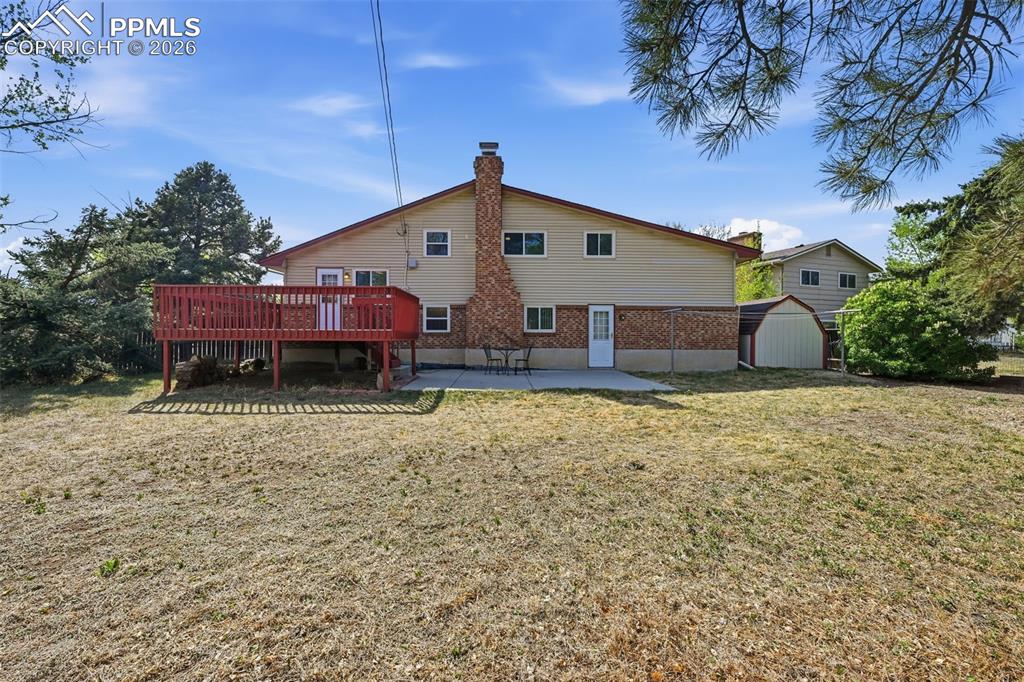 Image 29 of 36: Back of Structure