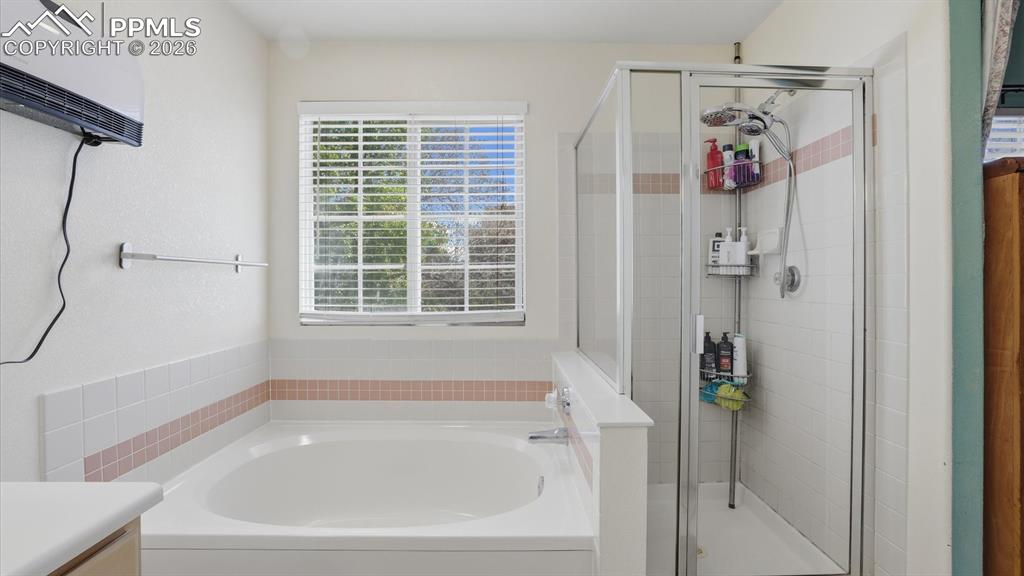 Image 25 of 44: No Description Available