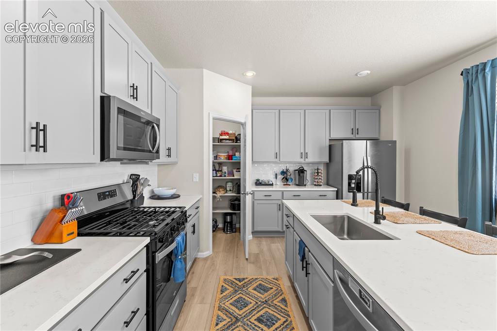 Image 11 of 35: Kitchen
