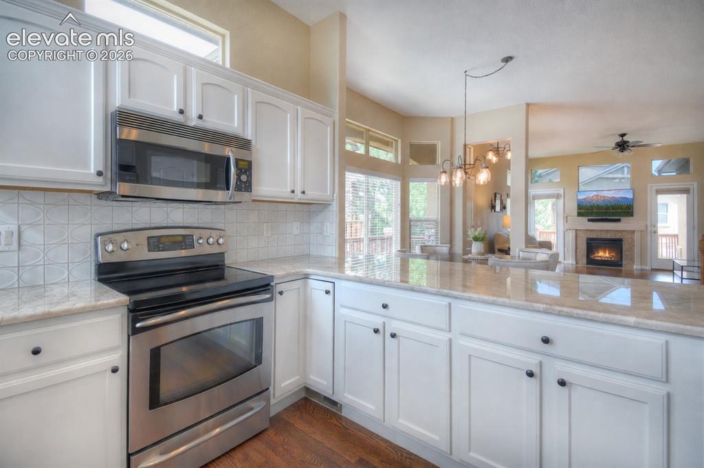 Image 10 of 29: Kitchen