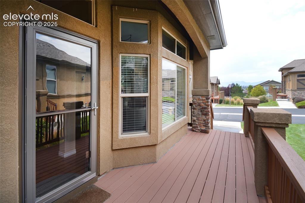 Image 4 of 29: Deck