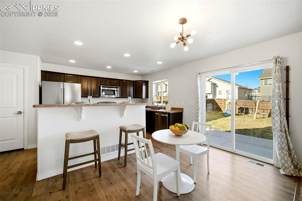 Image 10 of 38: Dining Area