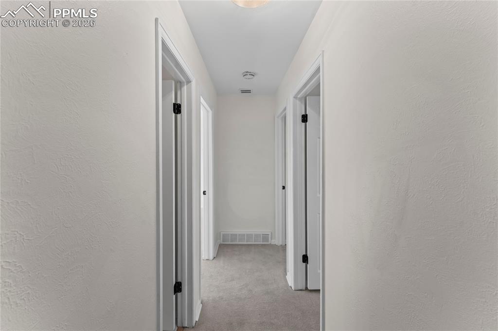 Image 21 of 47: upstairs hallway