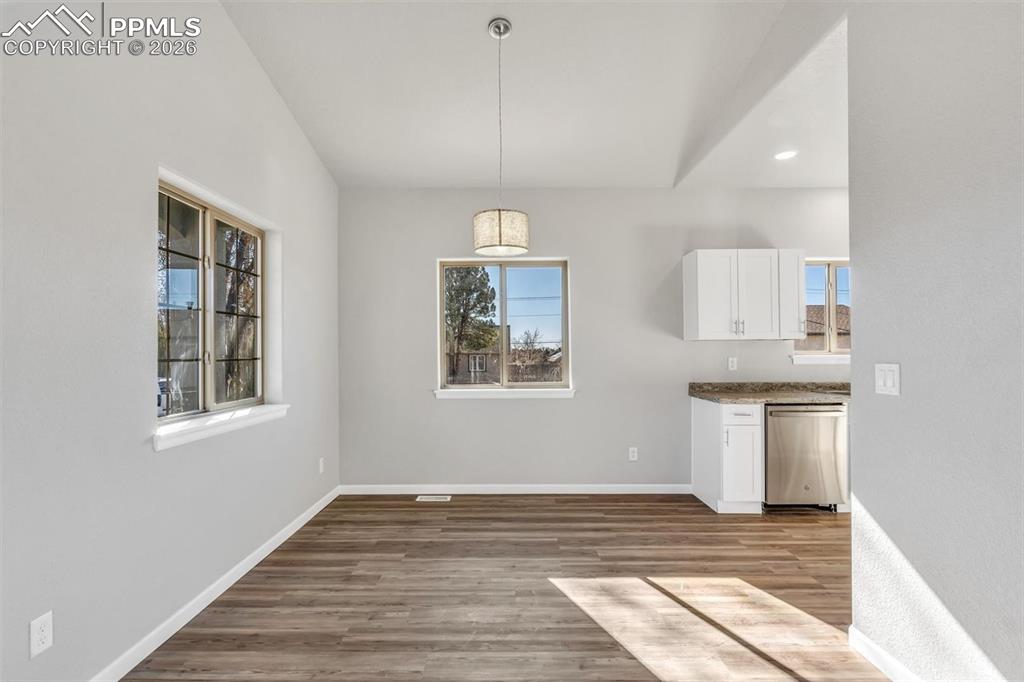 Image 3 of 13: Dining Room