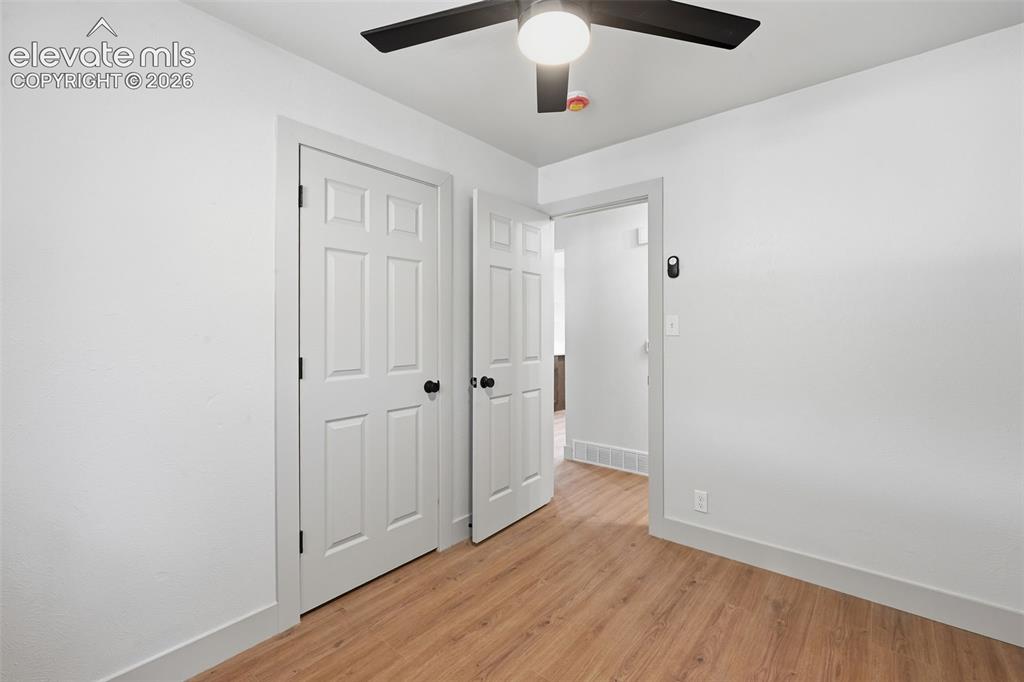 Image 11 of 30: Bedroom