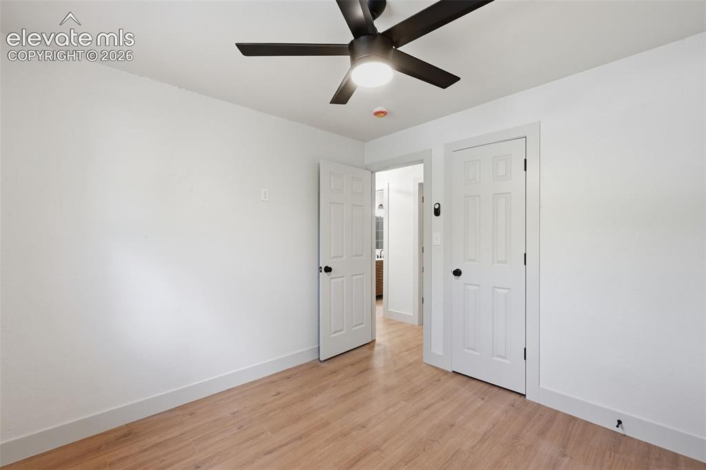 Image 14 of 30: Bedroom