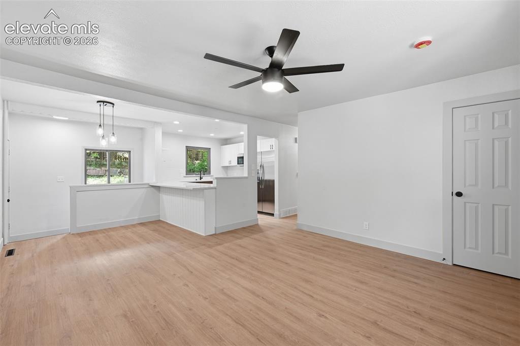 Image 4 of 30: Living Room