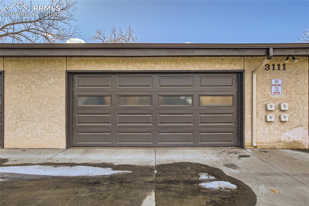 Image 26 of 26: Garage