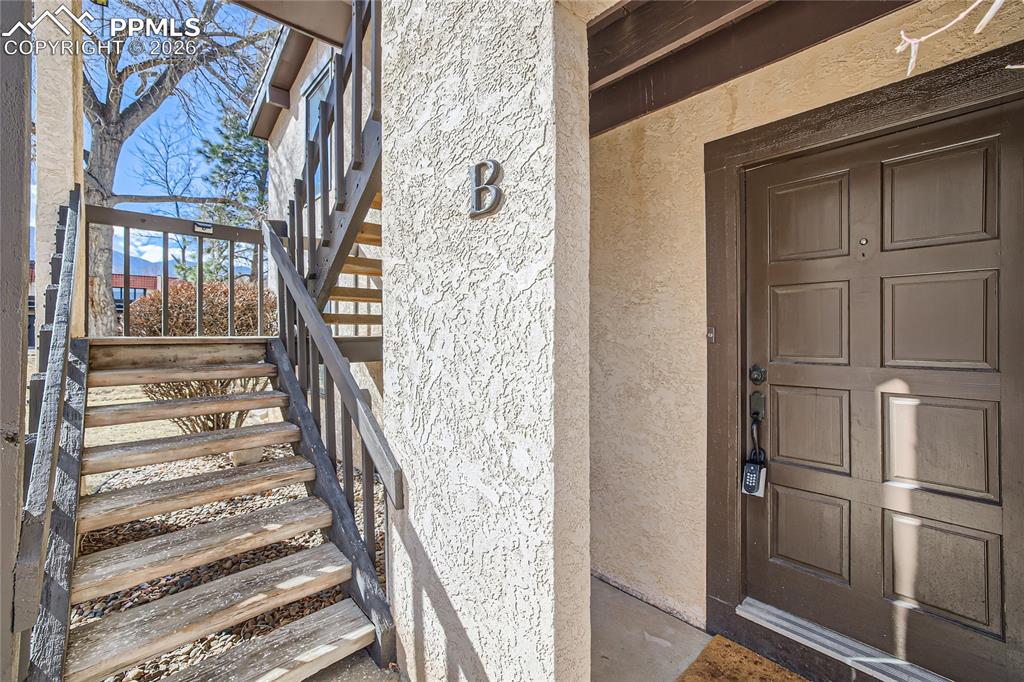 Image 3 of 26: Entry