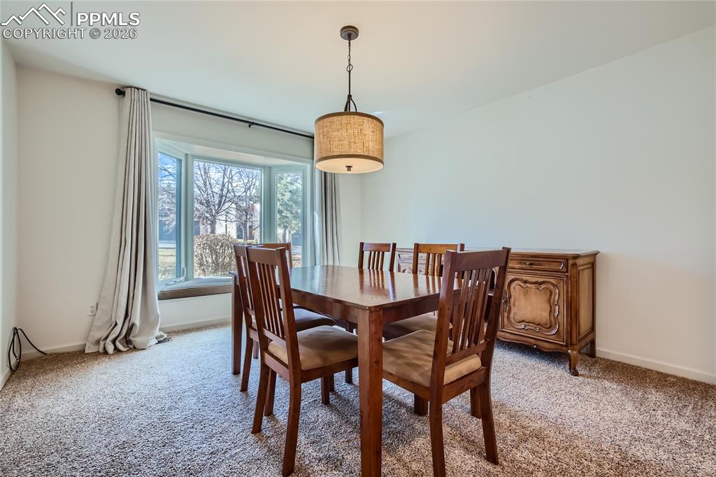 Image 7 of 26: Dining Area