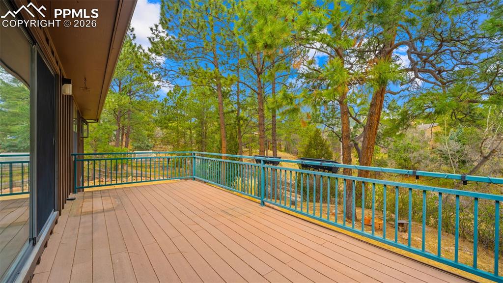 Image 30 of 47: Deck