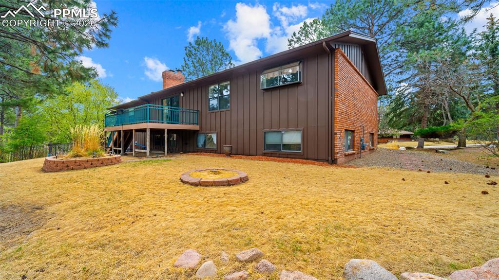 Image 31 of 47: Back of Structure